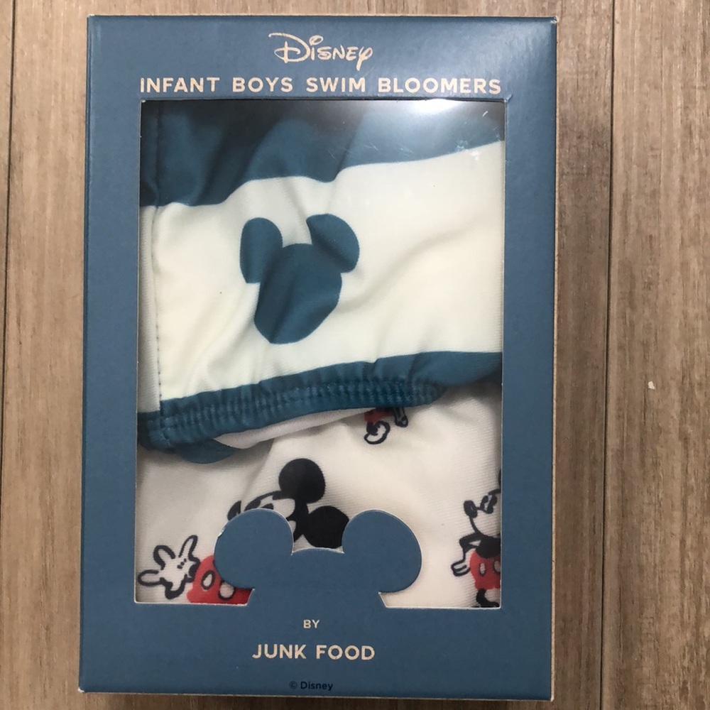 Mickey swim bundle - Picture 2 of 9